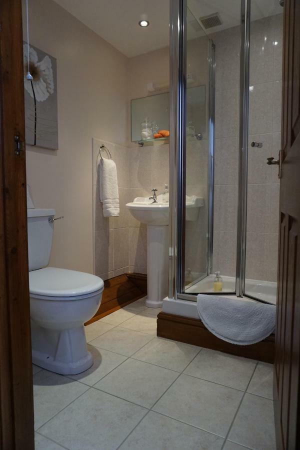Chapel Croft Guest House Biddulph  Екстер'єр фото