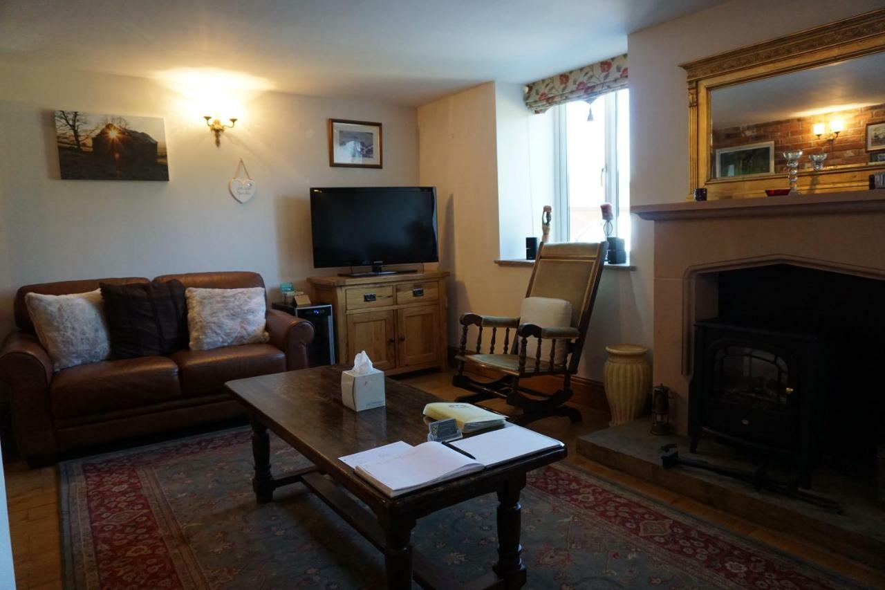 Chapel Croft Guest House Biddulph  Екстер'єр фото